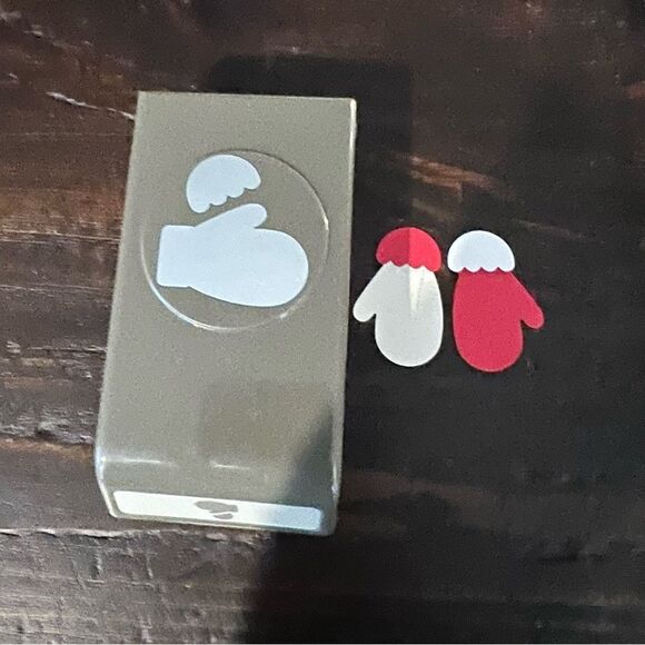 Stampin' Up! Mitten Hand Punch - Picture 1 of 2